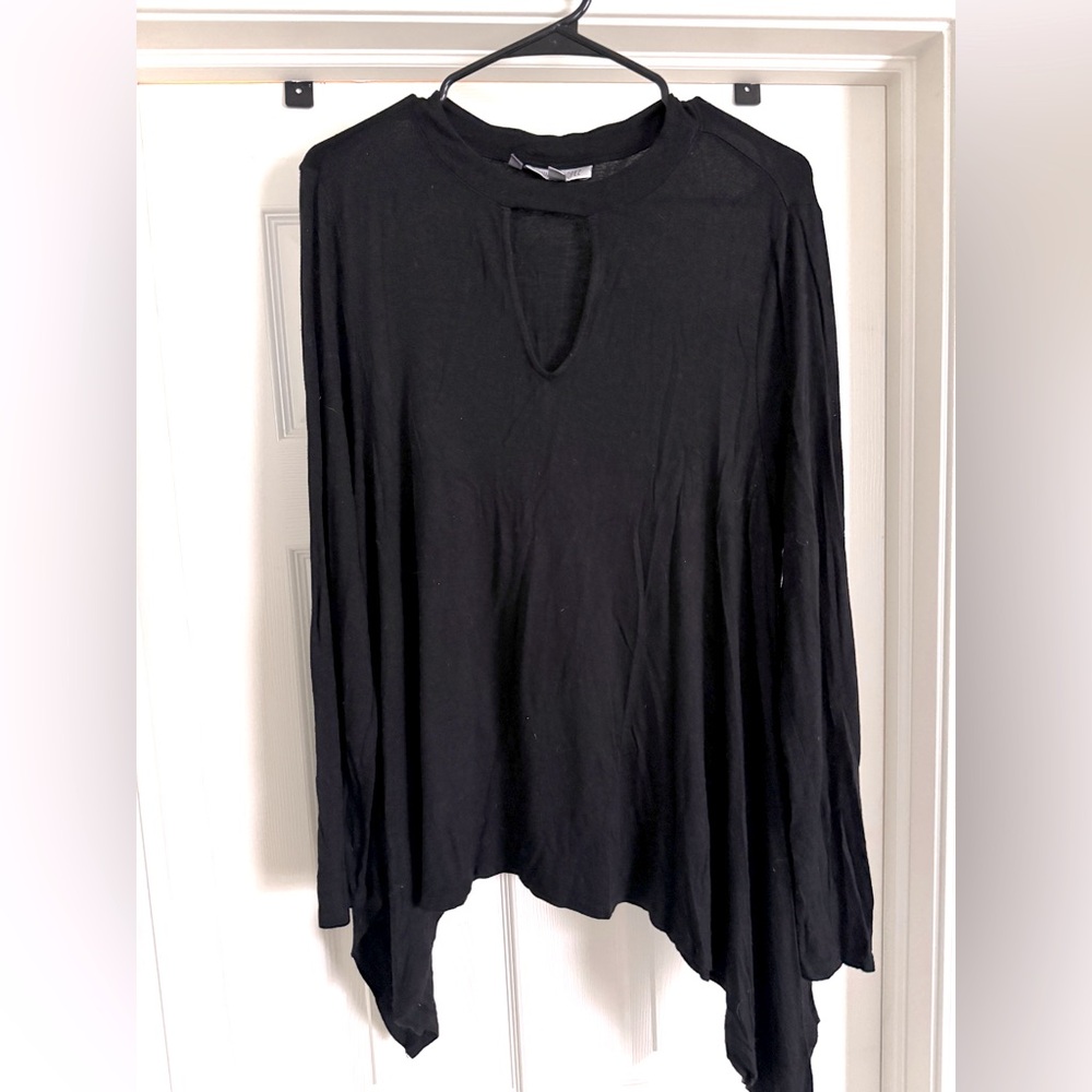 Jennifer Lopez Long Sleeve Keyhole Top